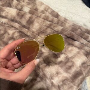 Ray-Ban Mirrored Aviator Sunglasses with Case